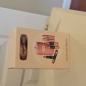 Mac Velvet Teddy's Party Crew Vault